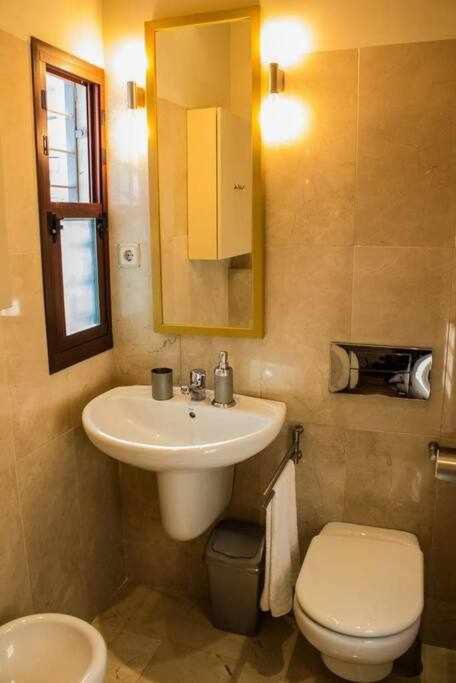 Villa Casa con piscina junto a Catedral Sevilla Exterior foto